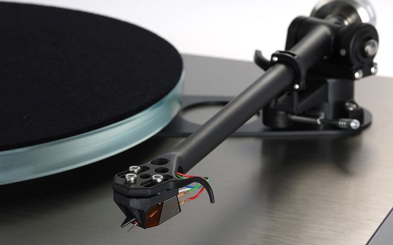 mam-dia-than-rega-planar-6-rs-edition-cao-cap