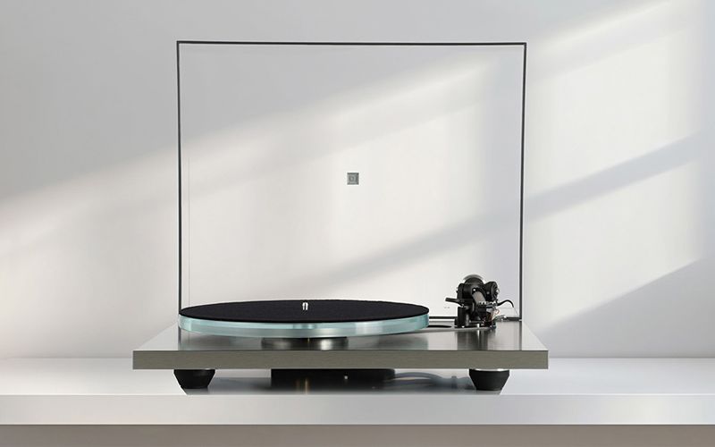 mam-dia-than-rega-planar-6-rs-edition-sang-trong