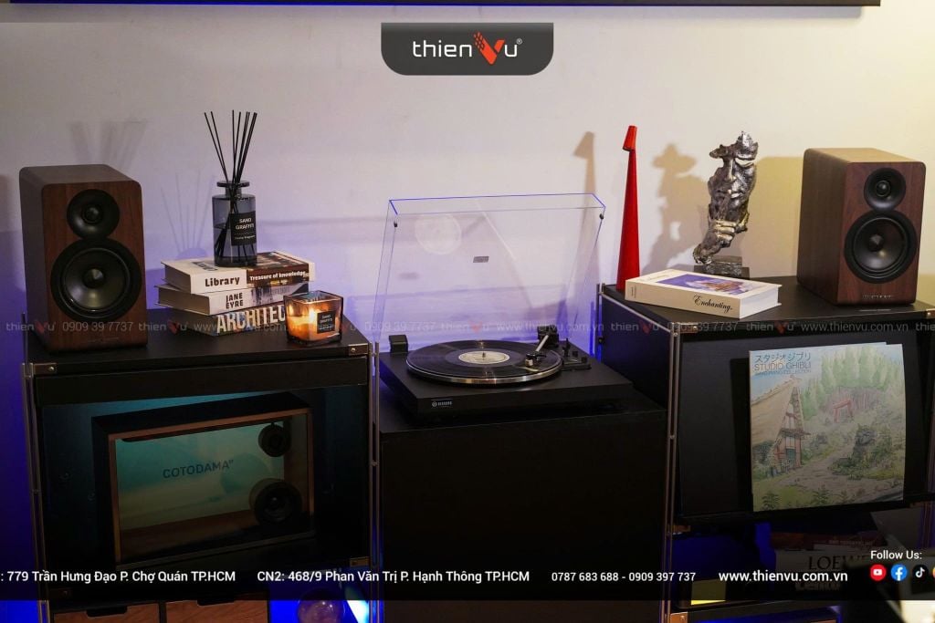 mam-dia-than-rekkord-audio-f110p-thiet-ke-hien-dai