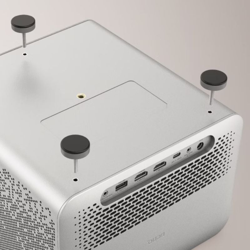 may-chieu-4k-benq-tk705i-gia-tot