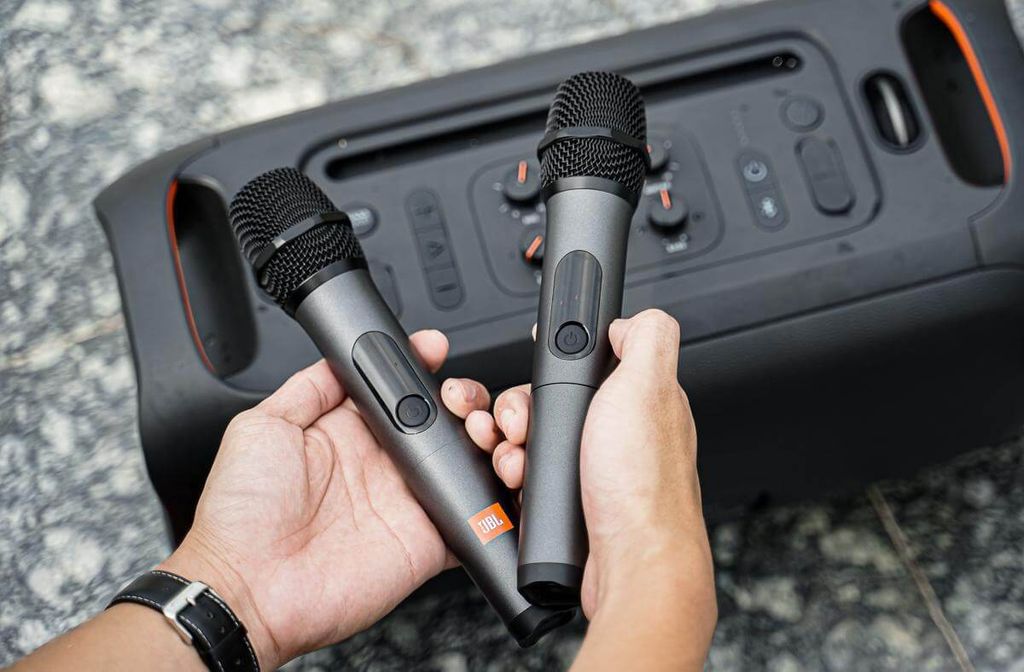 micro-jbl-wireless-moi-nhat-chinh-hang