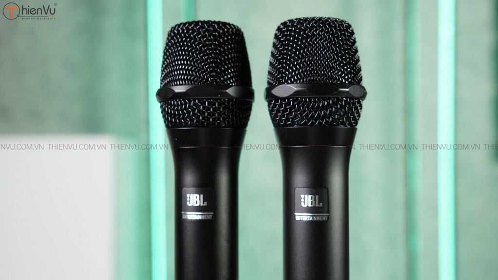 micro-karaoke-khong-day-jbl-vm-300-chat-luong-cao