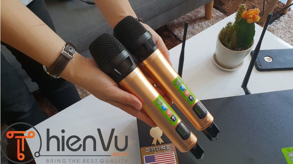 Micro Karaoke Shure UR-8S Loại 1
