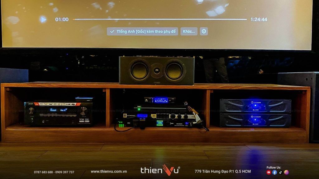 micro-khong-day-jbl-vm30-cho-dan-karaoke-ev-30m