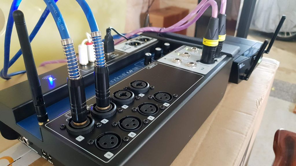 bo tron ky thuat so Soundcraft Ui 12 chinh hang hien dai 