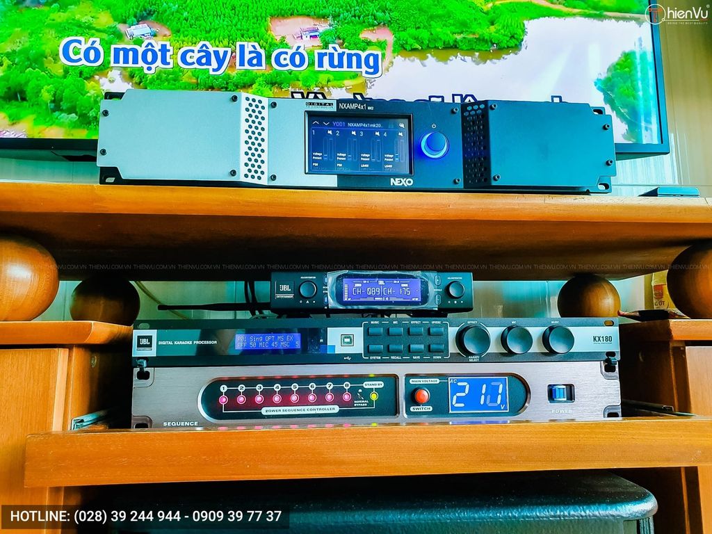 Mixer Vang số JBL KX180