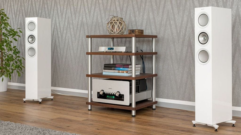 nen-dung-loa-bookshelf-hay-bo-loa-cot