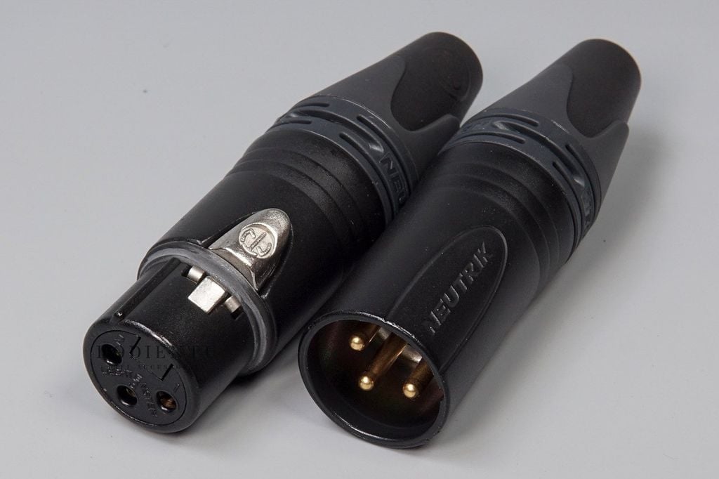 neutrik-jack-xlr-canon-duc-mau-den-chan-ma-vang-chinh-hang
