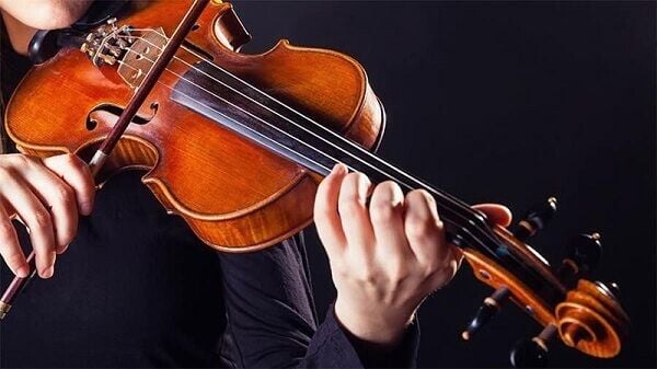 nghe-nhac-khong-loi-voi-nhac-cu-violin