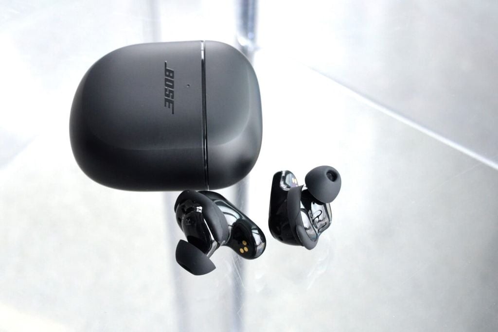 ngoai-hinh-tai-nghe-bluetooth-bose-quietcomfort-earbuds-ii