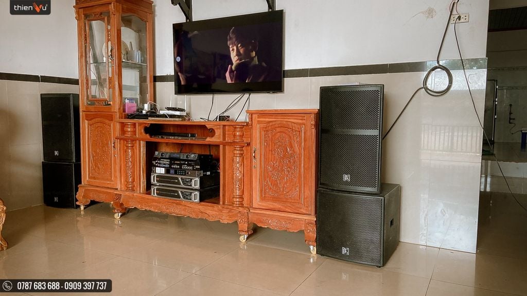 phoi-ghep-loa-karaoke-trong-dan-am-thanh-gia-dinh