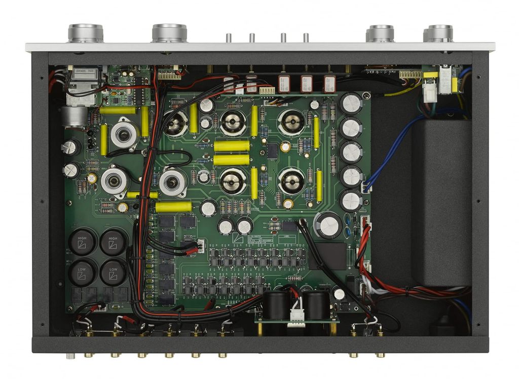 pre-amply-nghe-nhac-luxman-cl-38uc-hien-dai-chuyen-nghiep