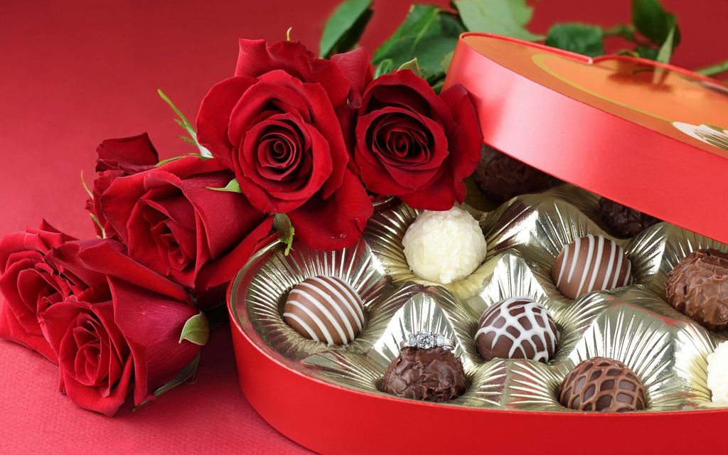 qua-tang-valentine-2023-hoa-va-socola