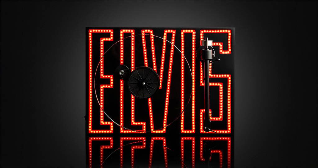 ra-mat-mam-than-Elvis-turntable-gia-tot