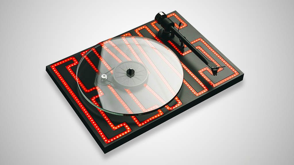 ra-mat-mam-than-Elvis-turntable