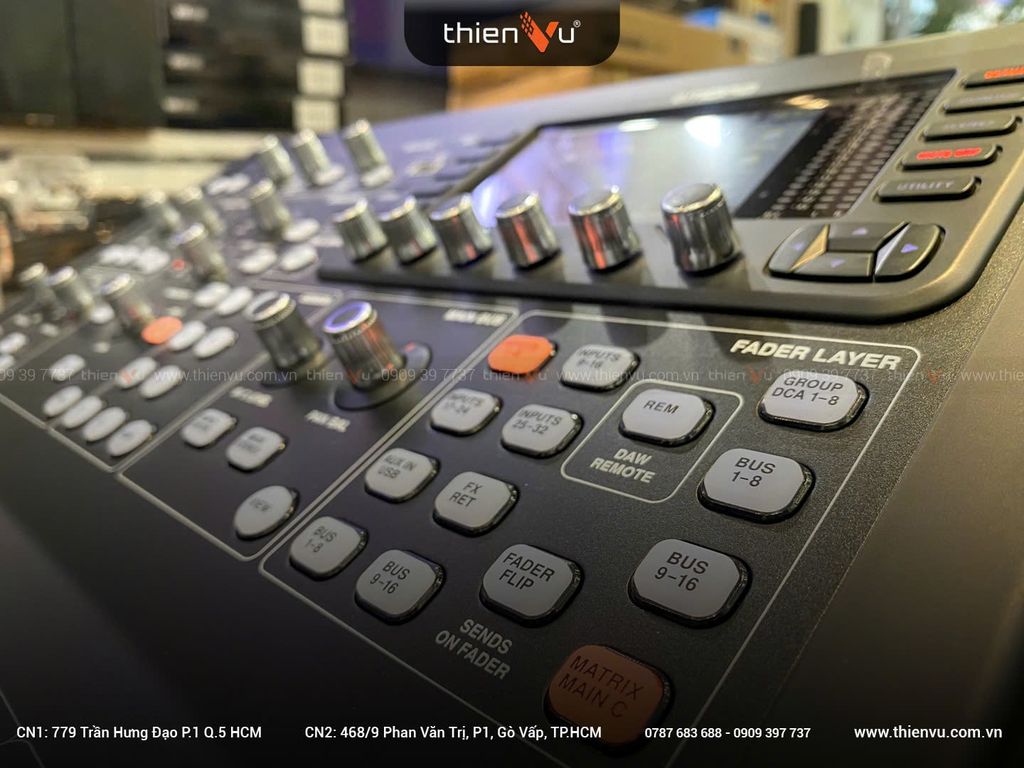 sam-ban-mixer-midas-m32r-tai-hcm