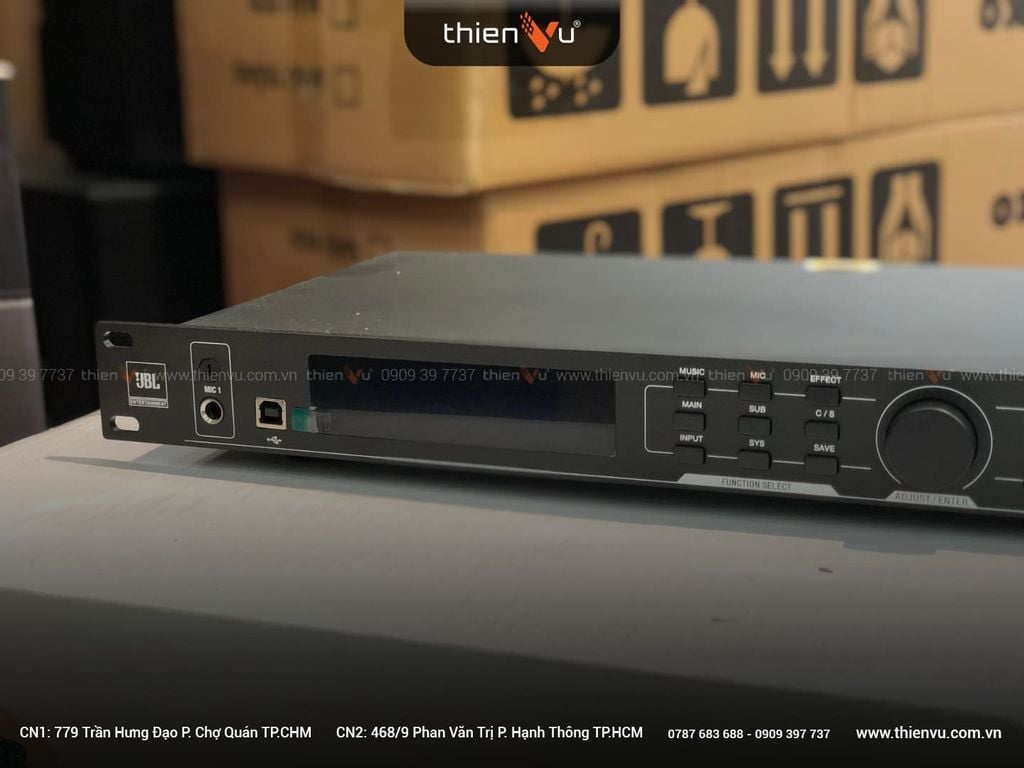 sam-vang-so-karaoke-jbl-vx8-chinh-hang