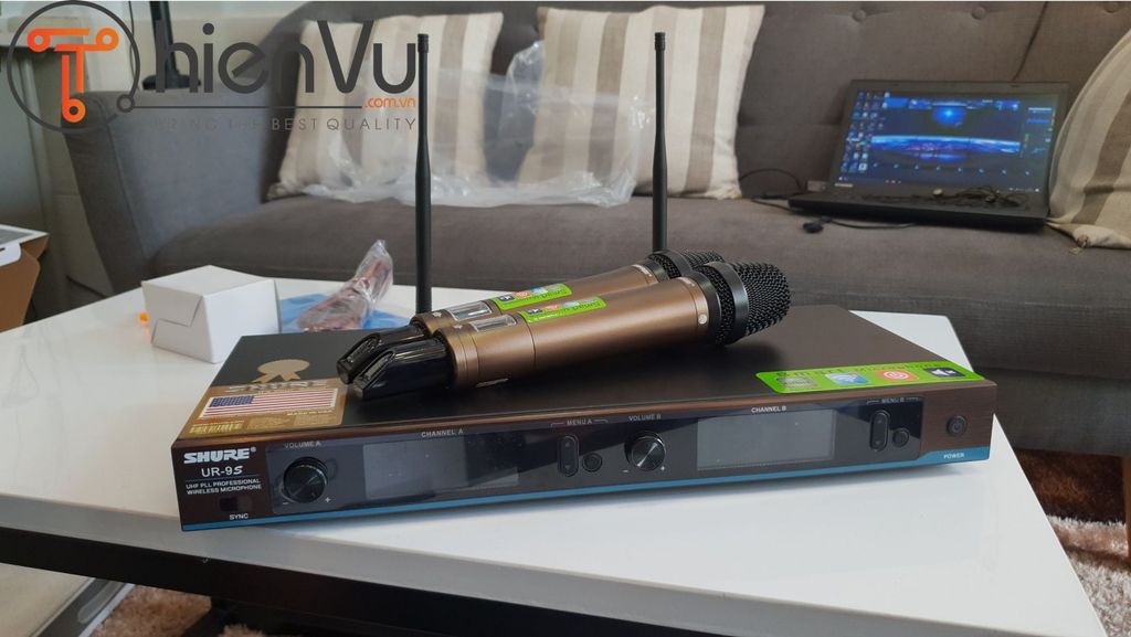 ĐẶC ĐIỂM NỔI BẬT MICRO KARAOKE MỚI NHẤT 2018 – SHURE UR 9S 1
