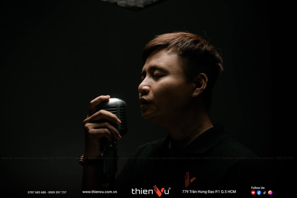 su-dung-micro-shure-55sh-chinh-hang-tai-thien-vu-audio