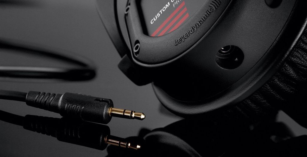 tai-nghe-beyerdynamic-custom-one-pro-plus-ti-mi-tung-chi-tiet