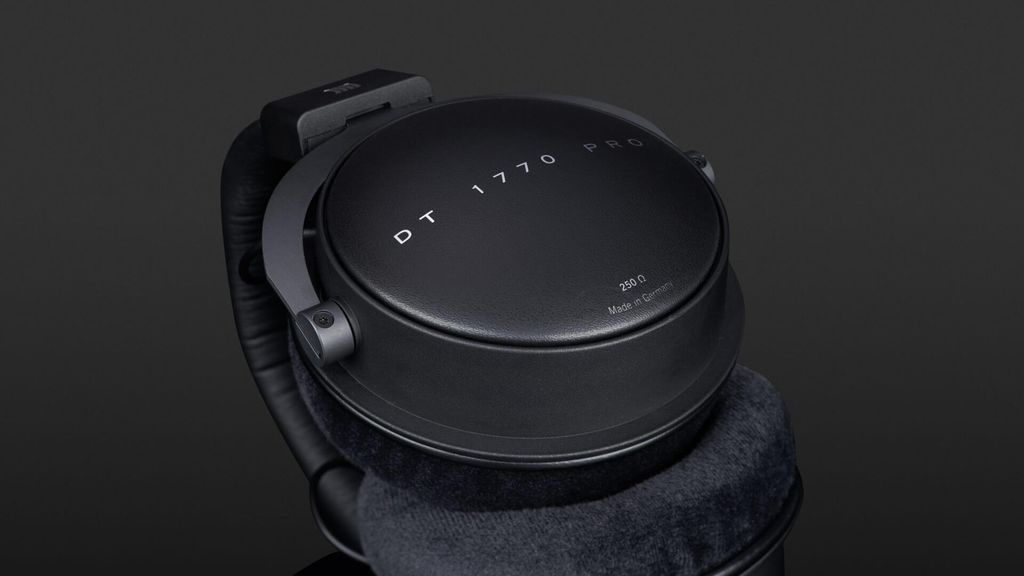tai-nghe-beyerdynamic-dt1770-pro-250-ohm-sang-trong