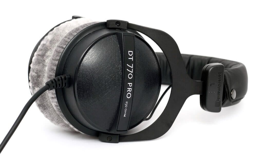 tai-nghe-beyerdynamic-dt770-pro-250-ohm-cao-cap