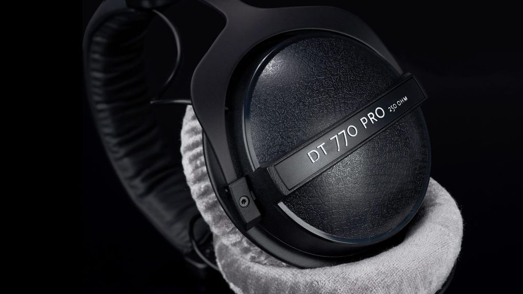 tai-nghe-beyerdynamic-dt770-pro-250-ohm-thiet-ke-an-tuong