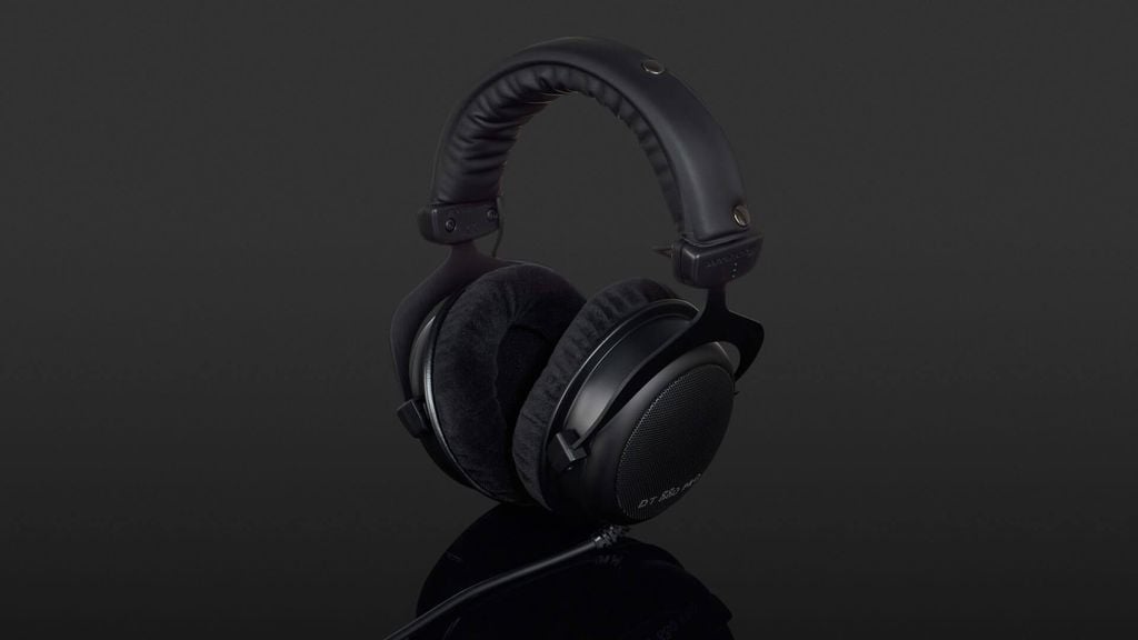 tai-nghe-beyerdynamic-dt880-pro-sang-trong