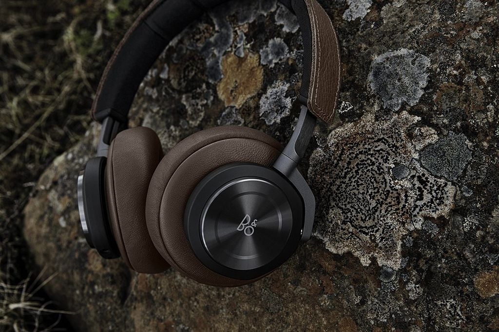 tai-nghe-chong-on-chu-dong-Beoplay-H7