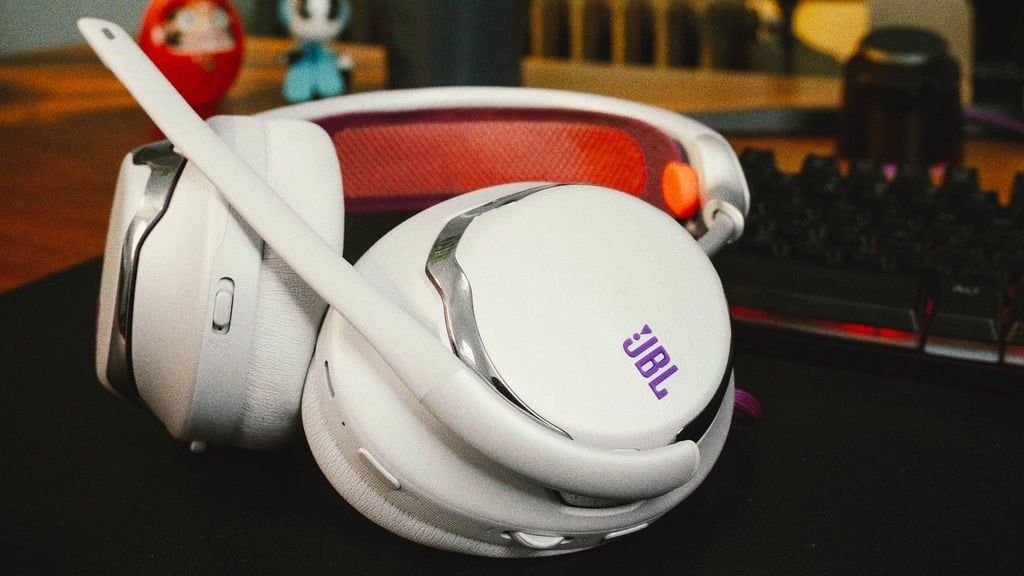 tai-nghe-gaming-jbl-quantum-950-ket-noi-nhanh