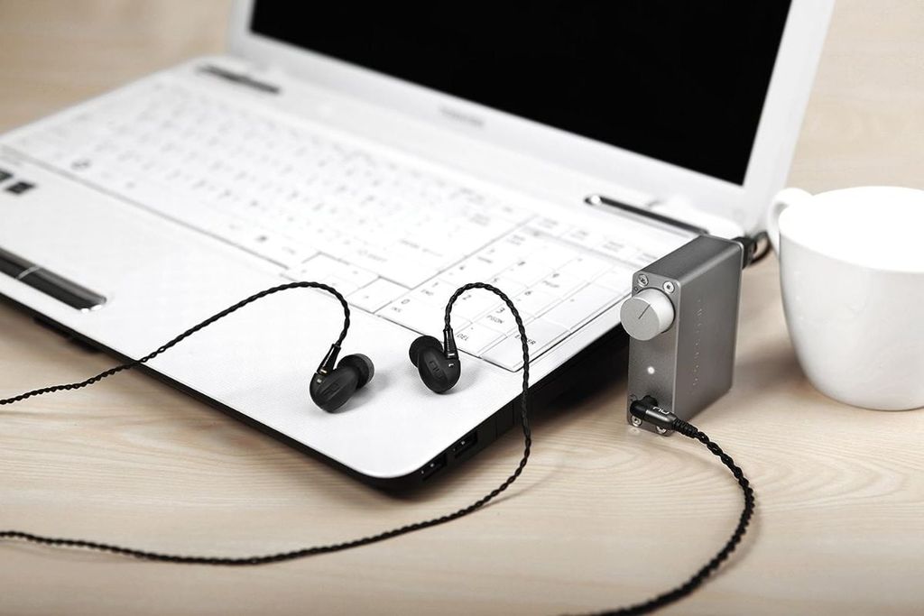tai-nghe-in-ear-monitor-nuforce-hem6-chinh-hang
