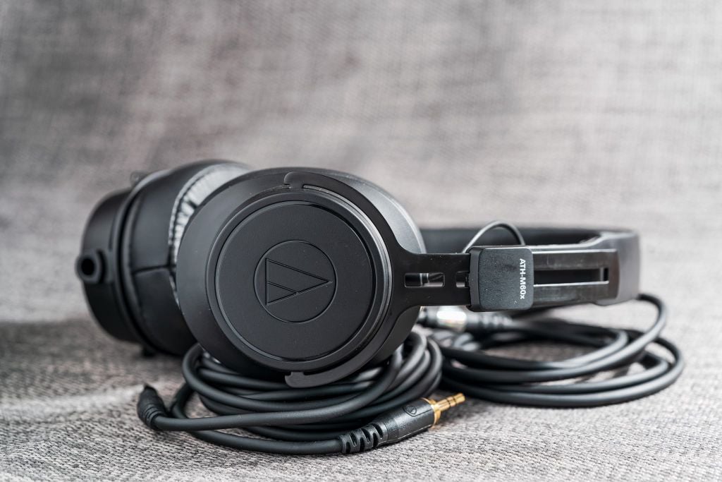 tai-nghe-khong-day-over-ear-audio-technica-professional-hifi-ath-m60x