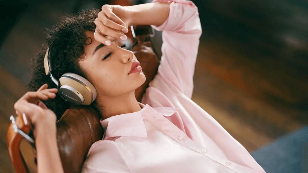tai-nghe-over-ear-bowers-wilkins-px8-moi-nhat