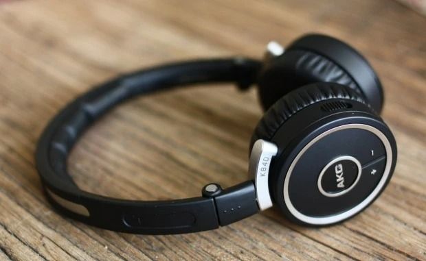 tai-nghe-true-wireless-akg-k840-hien-dai