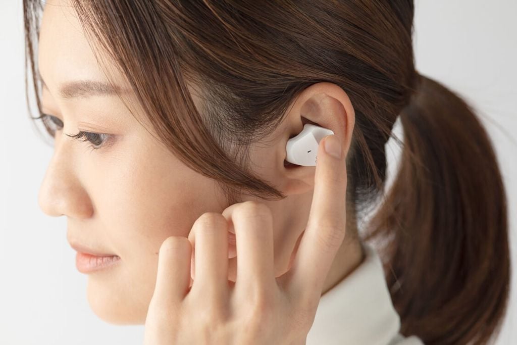 tai-nghe-true-wireless-final-audio-ze3000-hien-dai