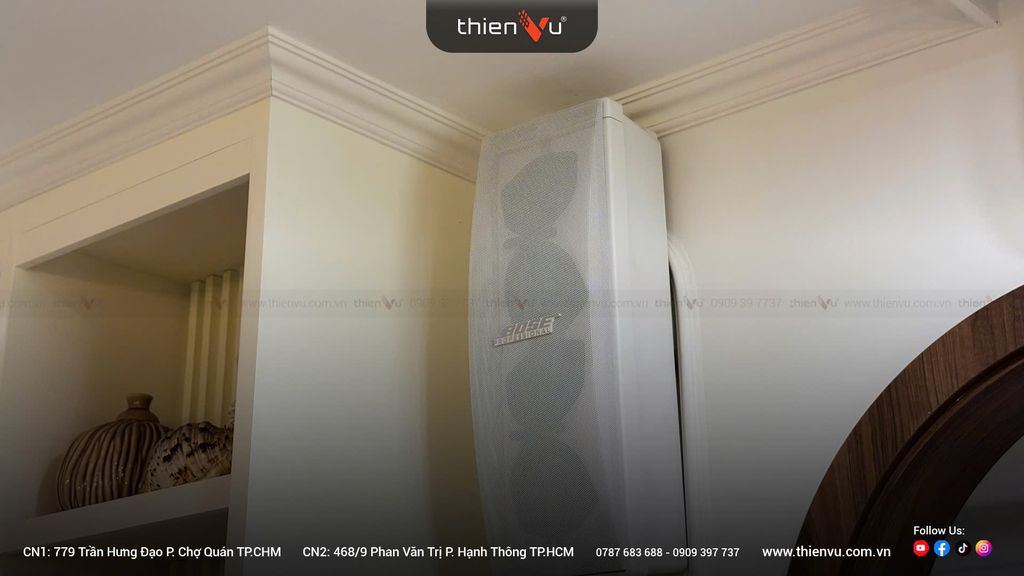 thi-cong-lap-dat-dan-karaoke-bose-402-series-v-cho-phong-khach