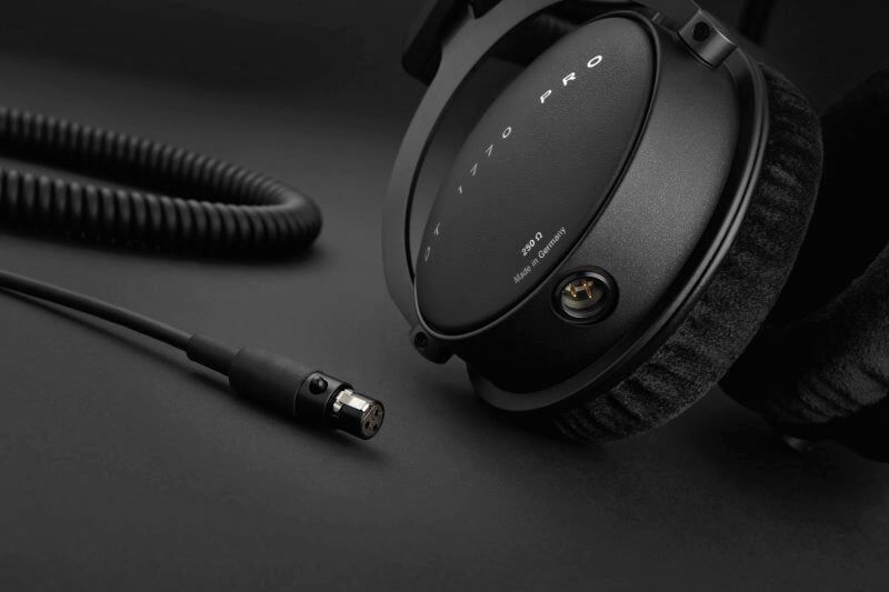 thiet-ke-tai-nghe-beyerdynamic-dt1770-pro-250-ohm