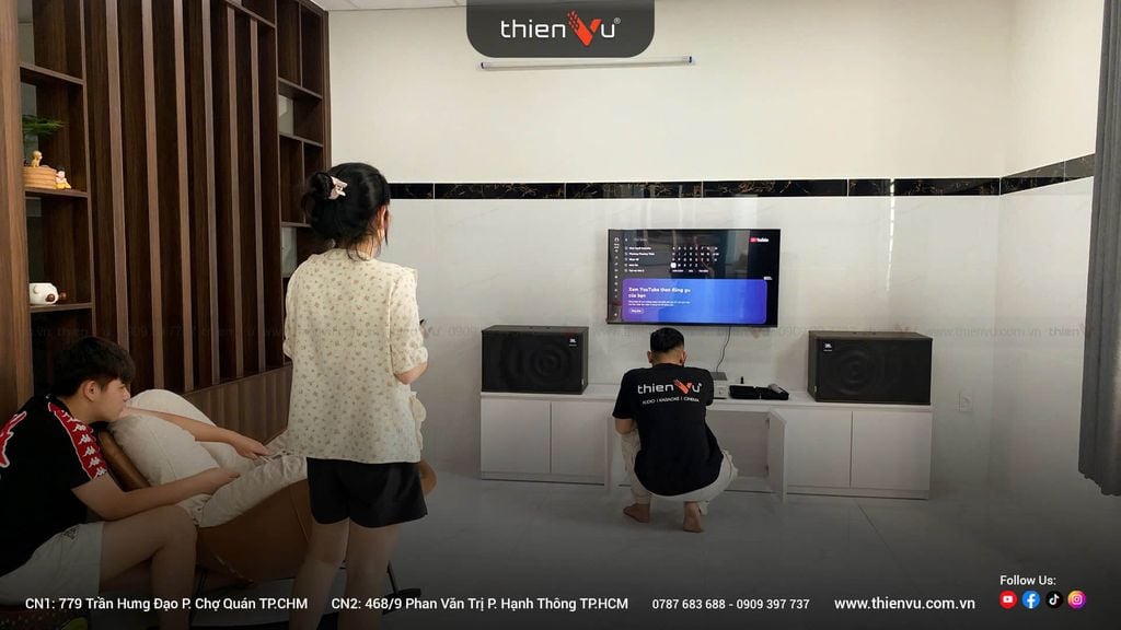 trai-nghiem-dan-karaoke-gia-dinh-JBL-MK12