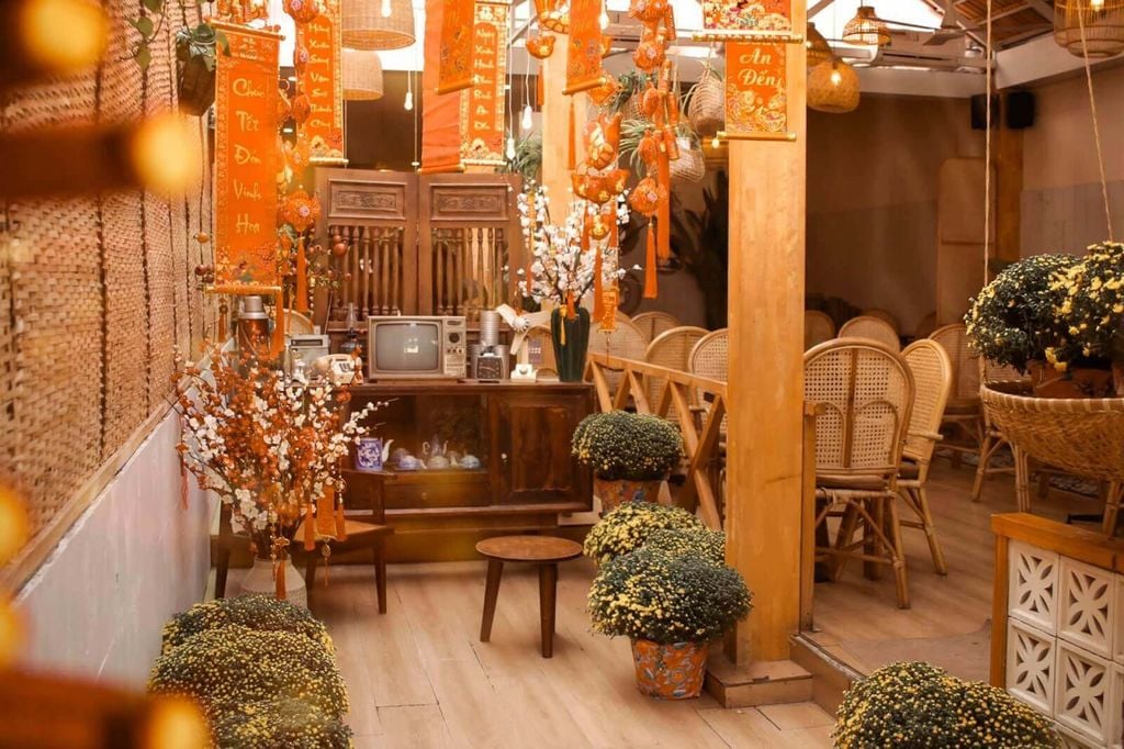 trang-tri-tet-2023-cho-quan-cafe-dep