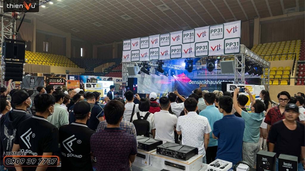 trien-lam-am-thanh-plase-show-2022-moi-nhat