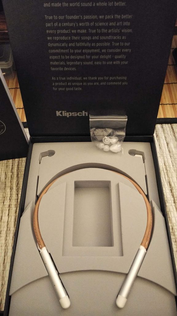 tron-bo-tai-nghe-true-wireless-klipsch-t5-neckband