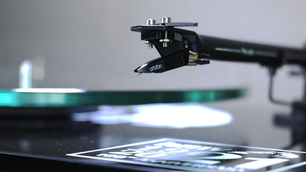 can-canh-mam-dia-than-pro-ject-t1-phono-sb-hmv-chinh-hang