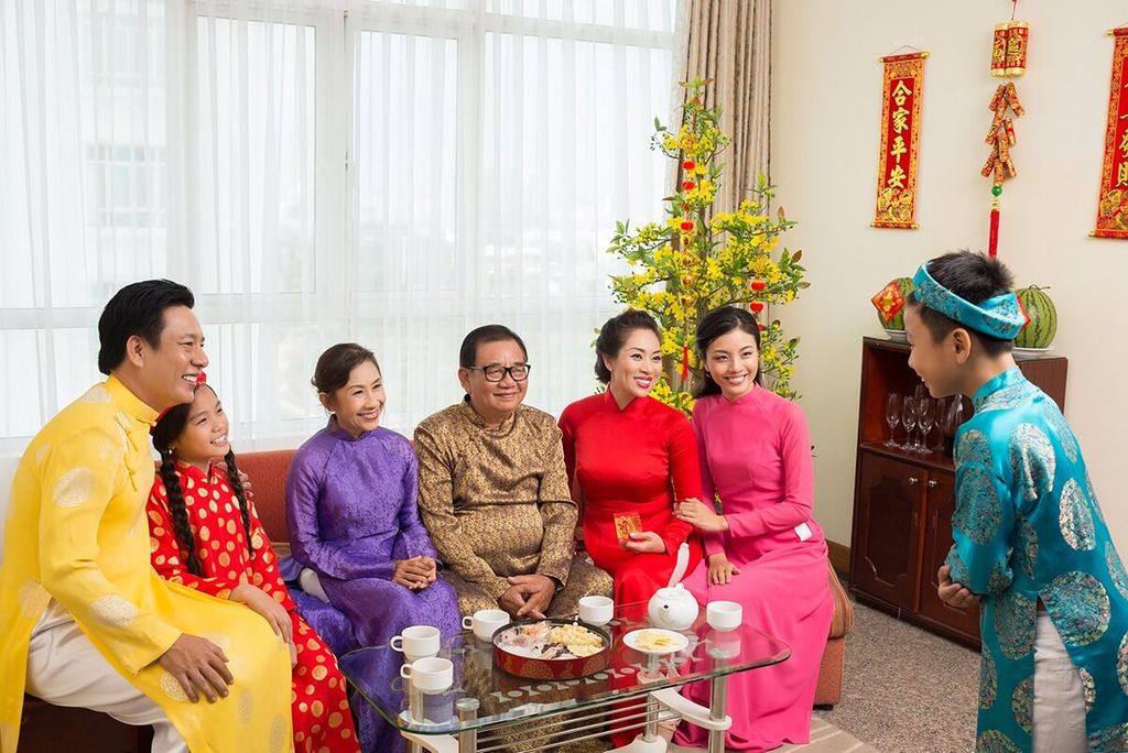 y-nghia-phong-tuc-chuc-tet-dau-nam