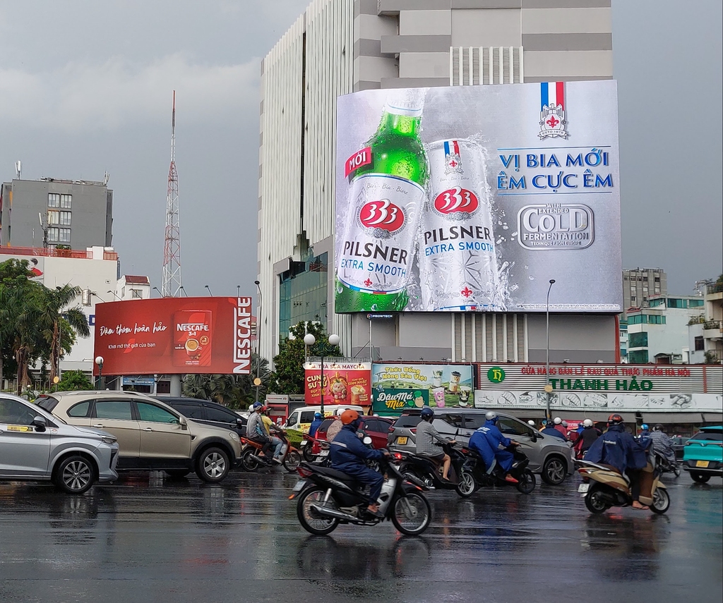 VÒNG XOAY ĐIỆN BIÊN PHỦ