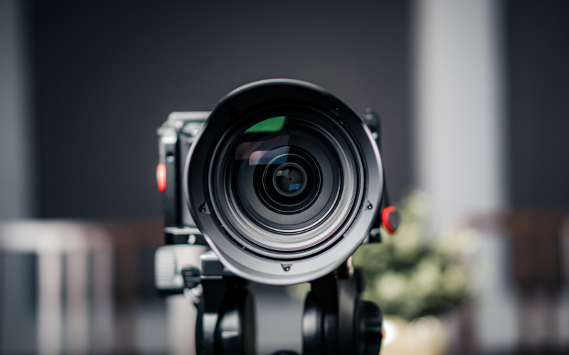 Ống kính cine là gì?