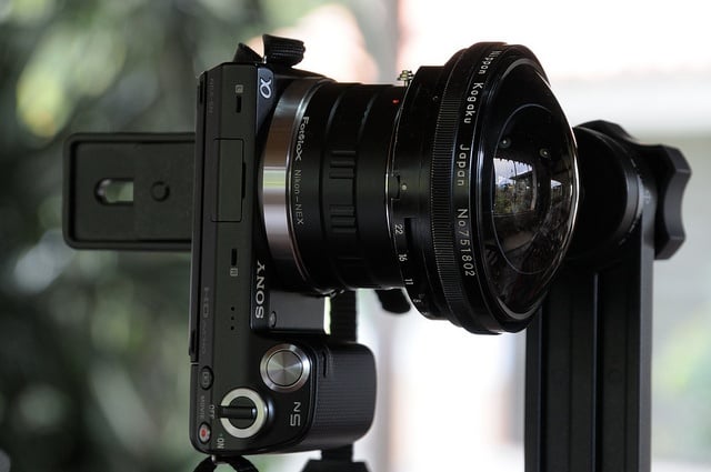 Lens mắt cá mang đến một góc nhìn hoàn toàn khác biệt Lens mắt cá mang đến một góc nhìn hoàn toàn khác biệt