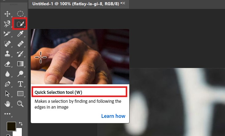 Chọn công cụ Quick Selection Tool