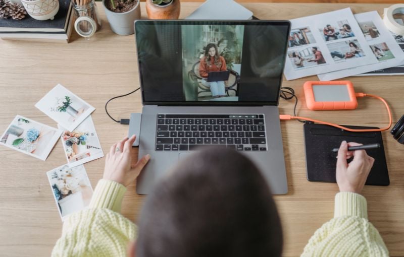 Quá trình Retouch ảnh được thực hiện như thế nào?