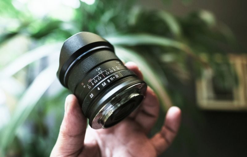 Một số lưu ý khi tháo lắp ống kính máy ảnh