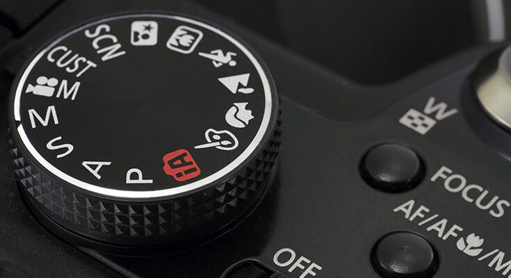 Chụp ảnh cầm tay với chế độ Aperture Priority